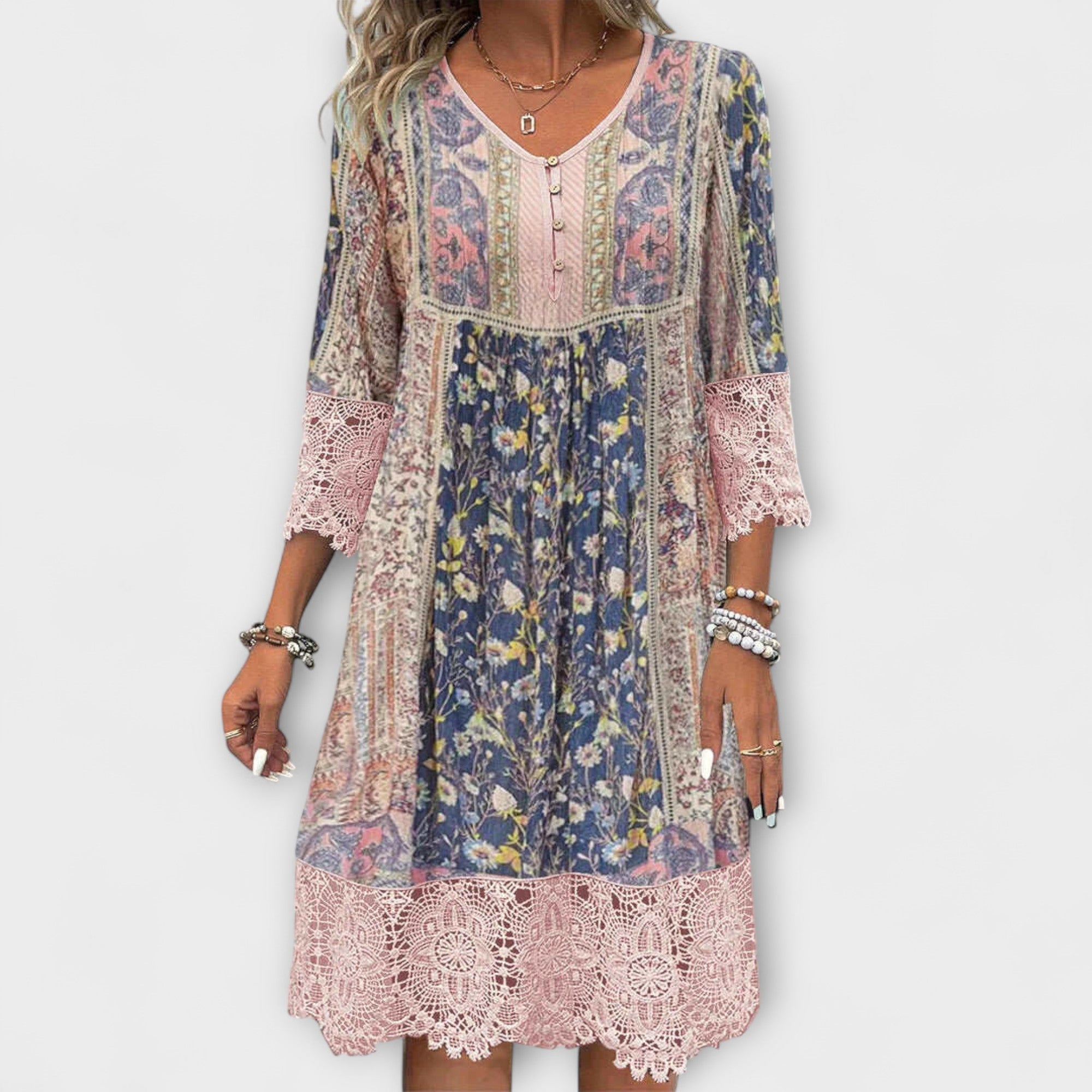 Casey - Boho-ruha csipkével és vintage virágmintával