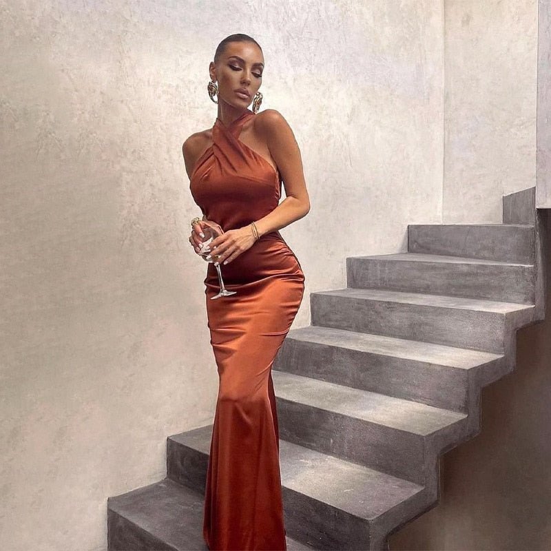 Női Estélyi Ruha – Halter Nyak Twist-tel – Luxus Selyemhatás – Testhezálló – Padlóhosszú Szabás