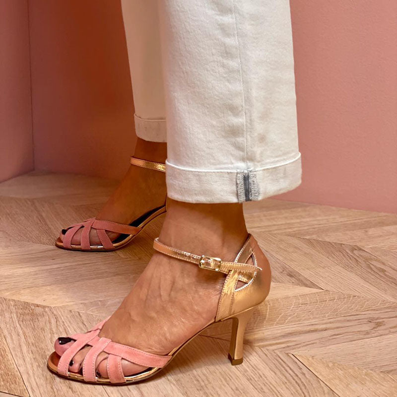 Calista | Peep toe magassarkú szandál színblokkolt stílusban